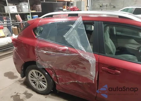 2018 Subaru Impreza 2.0I Premium z USA, uszkodzony, nr VIN 4S3GTAD64J3730228